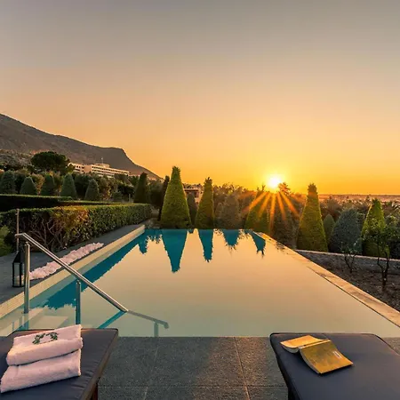Вилла Luxury Golden Crest With Private Pool