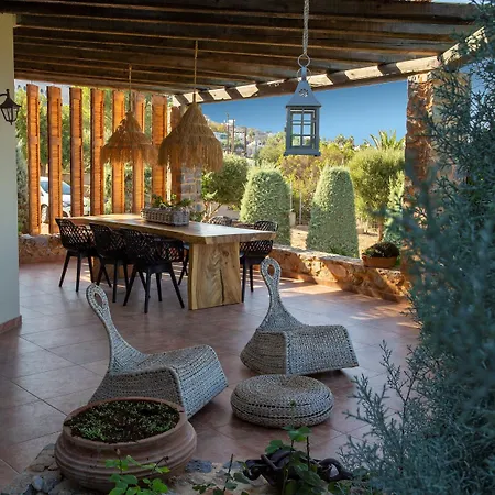 Villa Luxury Golden Crest With Private Pool