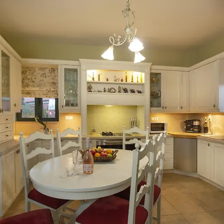 Luxury Golden Crest With Private Pool Villa Hersonissos (Crete)