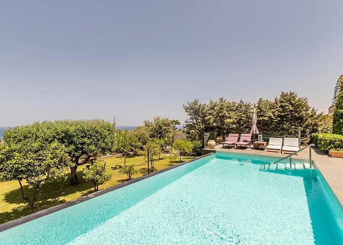 Luxury Golden Crest With Private Pool Willa